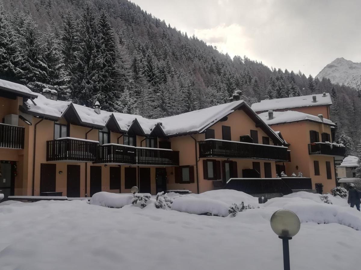 Aparthotel Tettuccio Montesole à Ponte Di Legno Extérieur photo