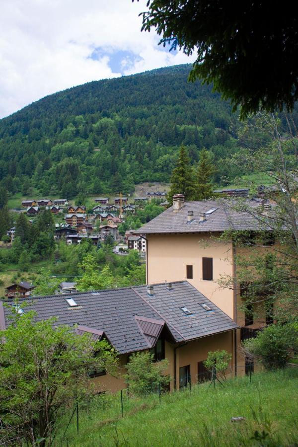 Aparthotel Tettuccio Montesole à Ponte Di Legno Extérieur photo